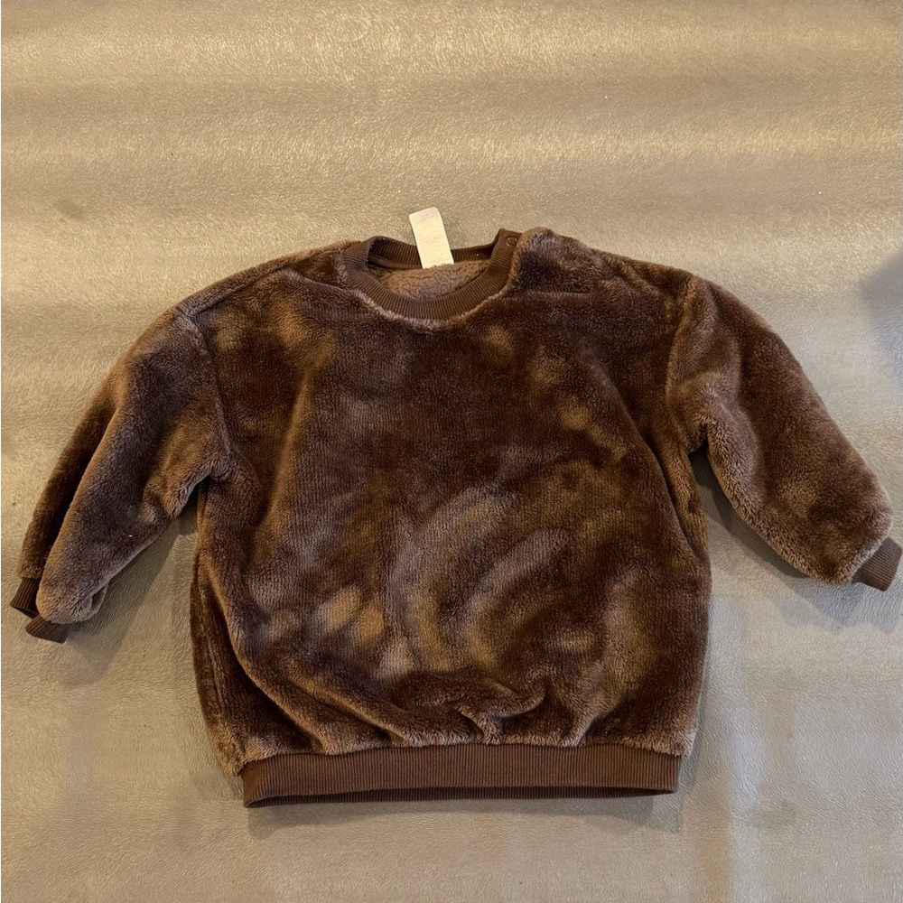 H & M Cozy Plush Crewneck Sweatshirt - Brown. Size 18M
